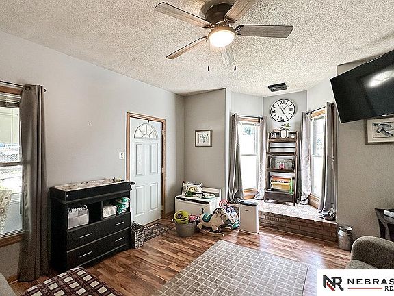 4th image of 704 S 10th St