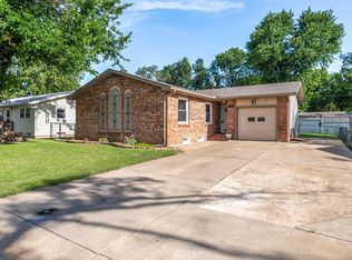608 W 7th St, Haysville, KS 67060