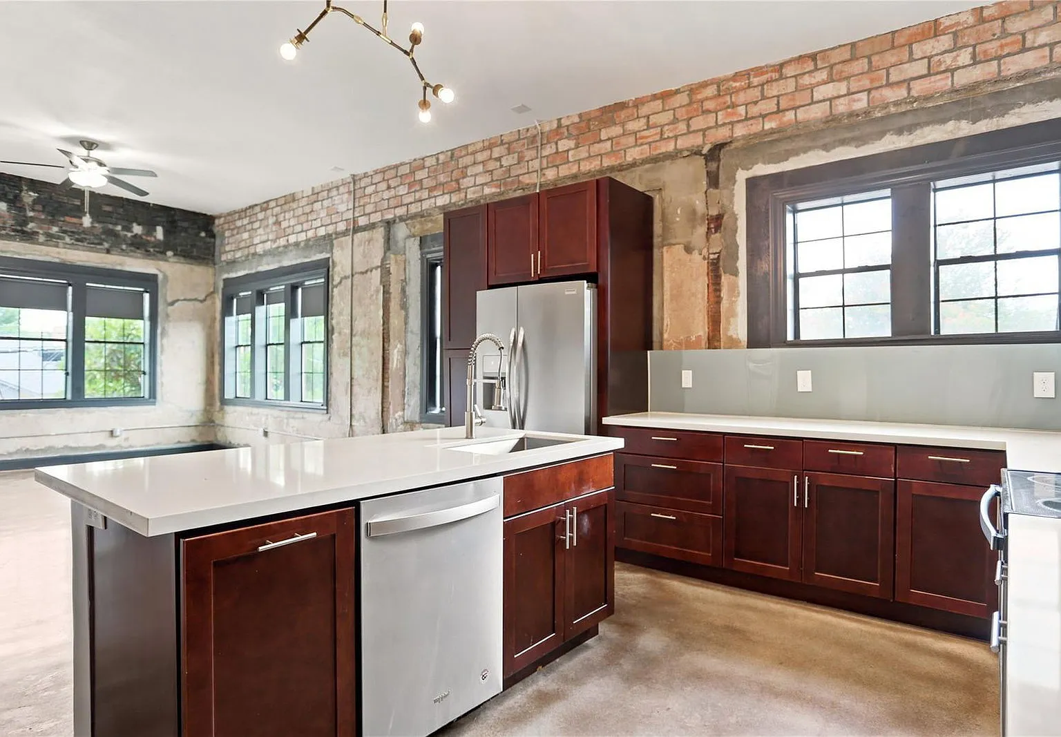 1 bed, 1.0 bath, 1000 sqft, $1,095 — Photo 2