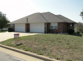 1252 W Bluegrass Rd, Nixa, MO 65714