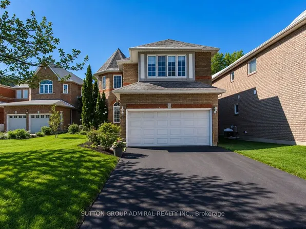 87 Stemmle Dr, Aurora, ON L4G 6N4