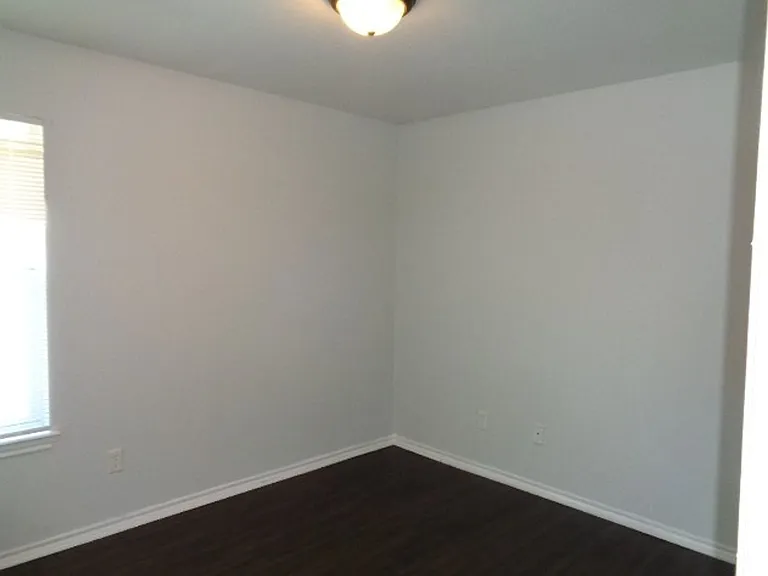 13649-13651 Biggs St — Photo 24