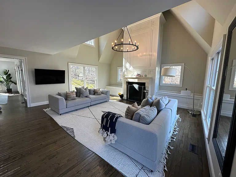 139 Northside Dr — Photo 8