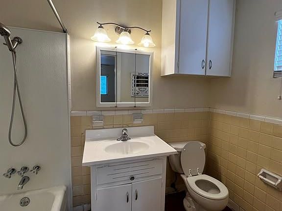 5th image of 926 E Dean Keeton St APT 206