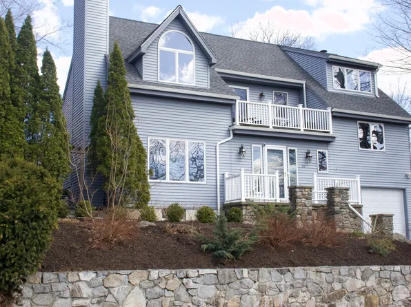 19 Mountain View Drive, Brookfield, CT 06804