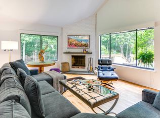 202 Treescape Dr, East Hampton, NY 11937