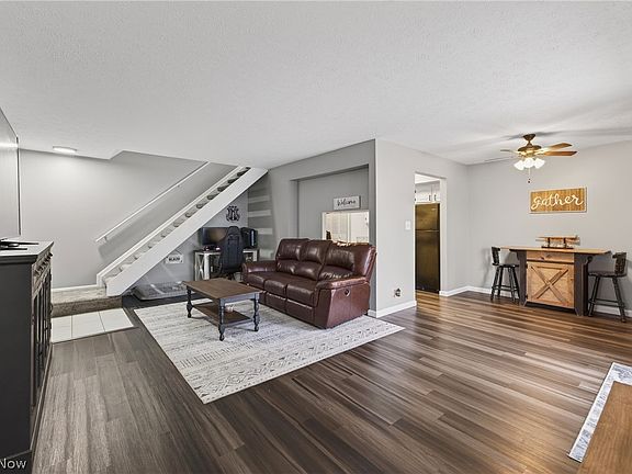2nd image of 6853 Colonial Dr APT A