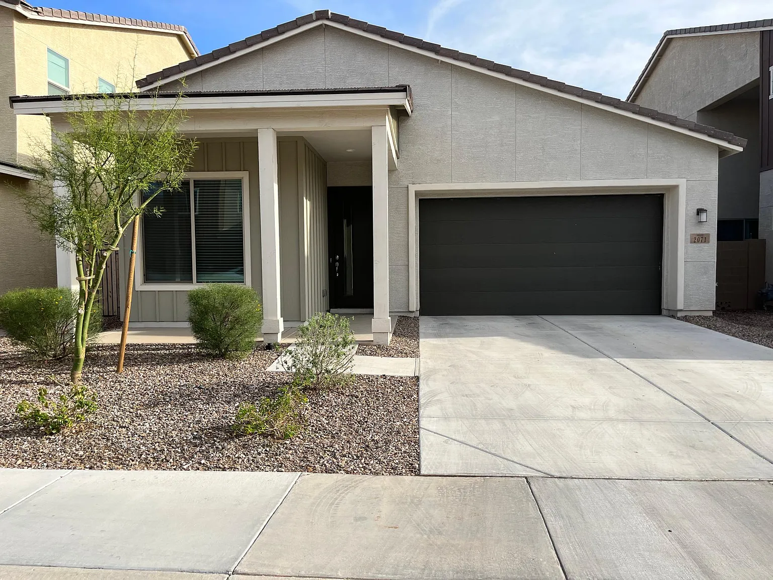 2071 E Wisteria Dr — Photo 2