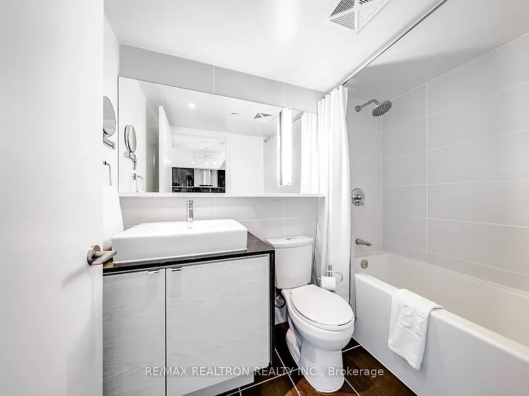 72 Esther Shiner Blvd #2010 — Photo 13