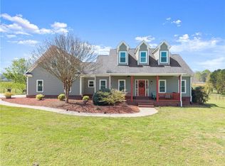 246 P J Roberts Rd, Jefferson, GA 30549