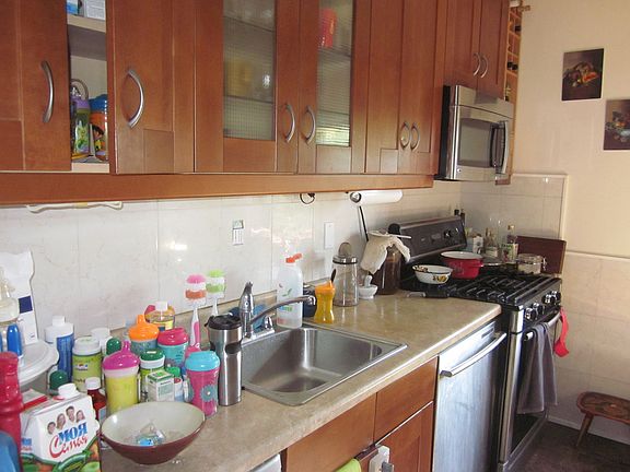 4th image of 2675 E 7th St APT 5B