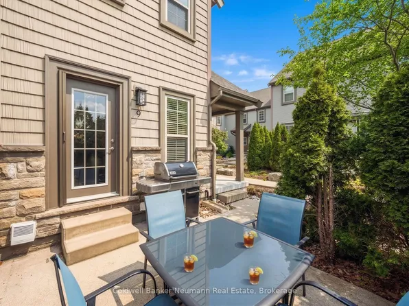 100 Frederick Dr #9, Guelph, ON N1L 0H6