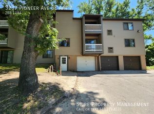 3237 Pioneer Ave SE APT 7, Cedar Rapids, IA 52403