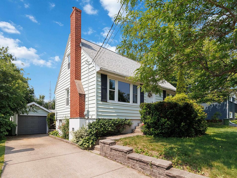 1st image of 5 Richards Dr