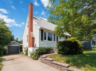 5 Richards Dr, Halifax, NS B3A 2P1