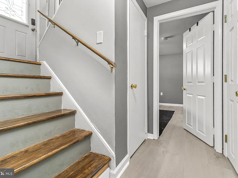 309 California Trl — Photo 12