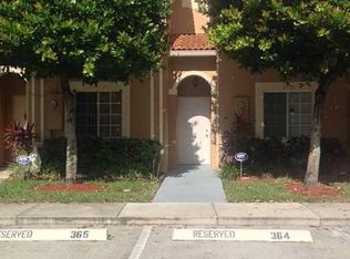 6714 N University Dr, Tamarac, FL 33321