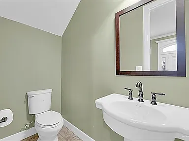 209 Robin Ave — Photo 7