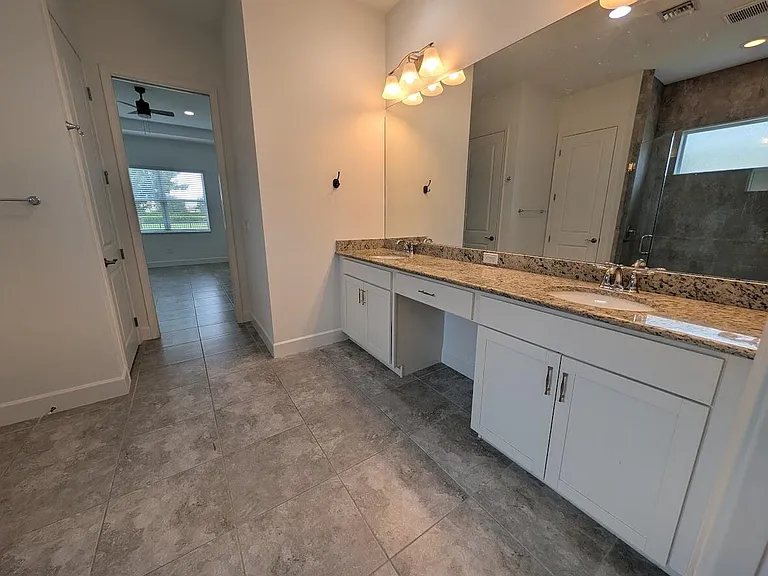4613 Citron Way — Photo 14