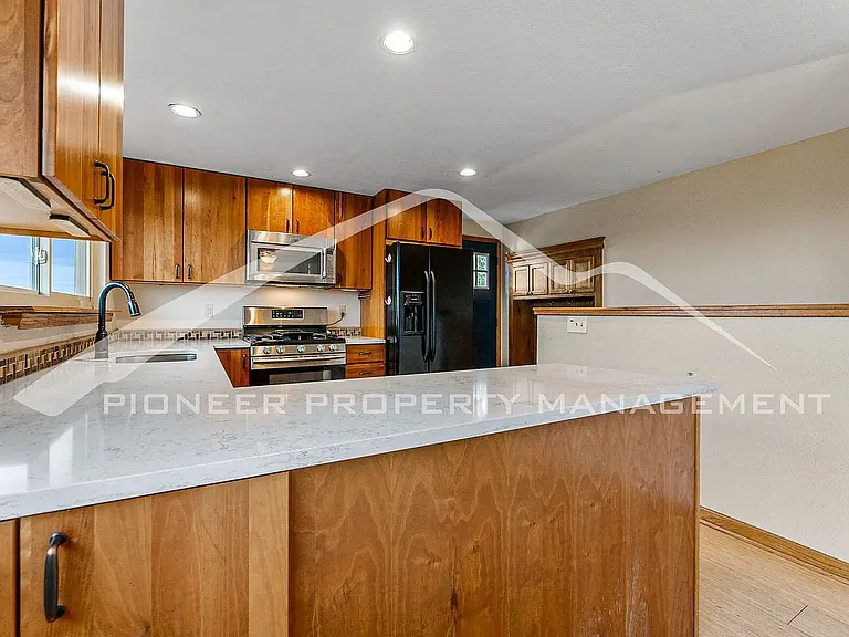 1334 Ponderosa Dr — Photo 10