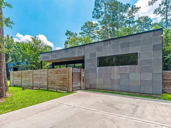 1601 Beech Dr, Conroe, TX 77385