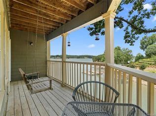 13822 Queens Harbor Rd, Charlotte, NC 28278