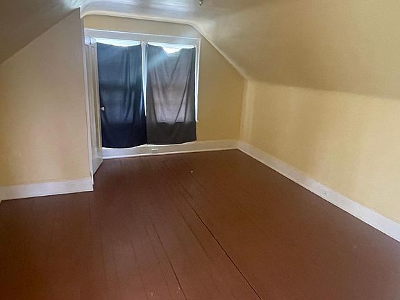2nd image of 705 S Fred Shuttlesworth Cir