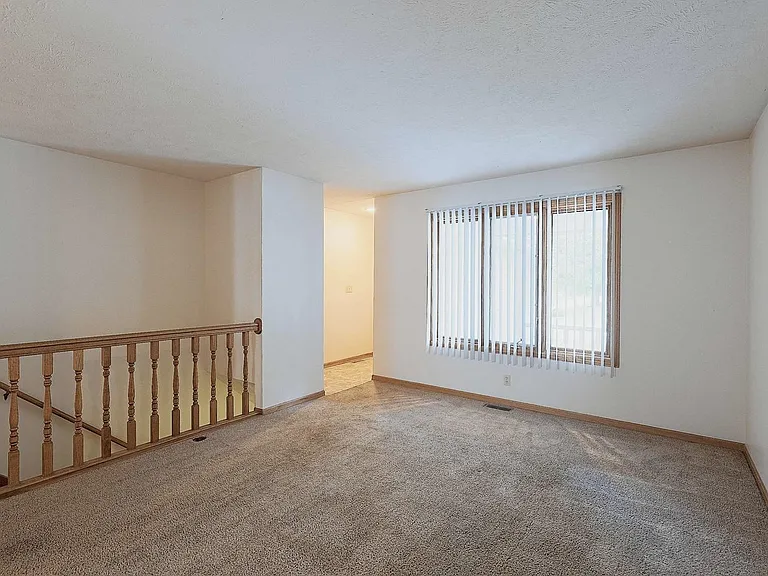 1101 Knox St — Photo 2