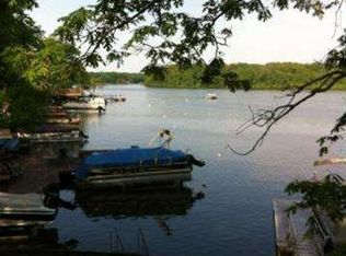 24895 Nighthawk Rd, Hudson, IL 61748