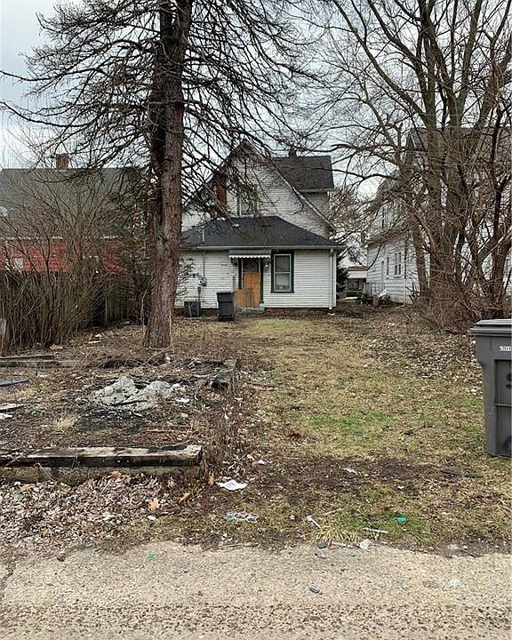 2nd image of 206 N Holmes Ave