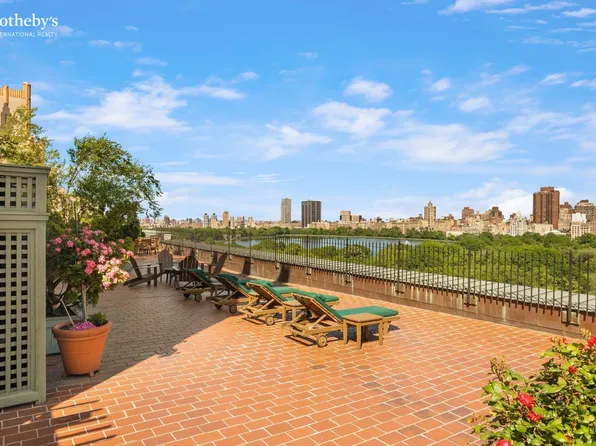 230 Central Park West image 15 of 23