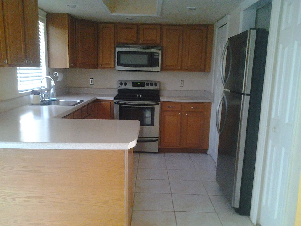 2nd image of 8527 Hanna Ave