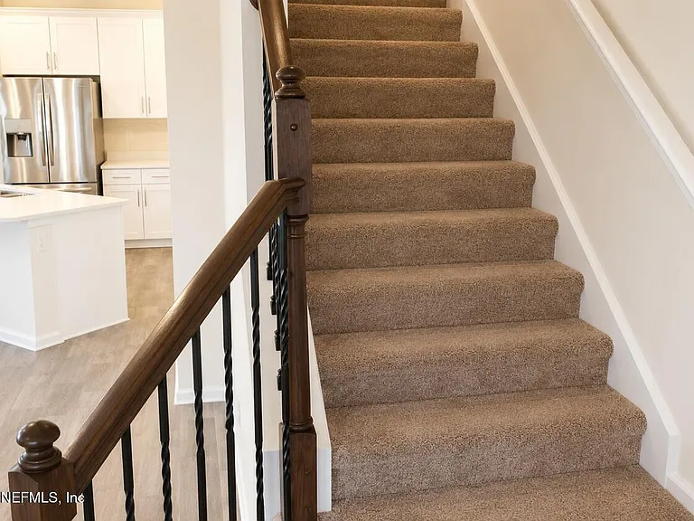 179 Servia Dr — Photo 2