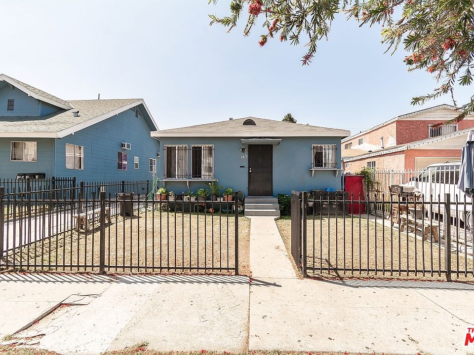 1st image of 700 W 40th Pl