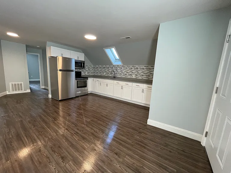 27 Parker St #4 — Photo 1
