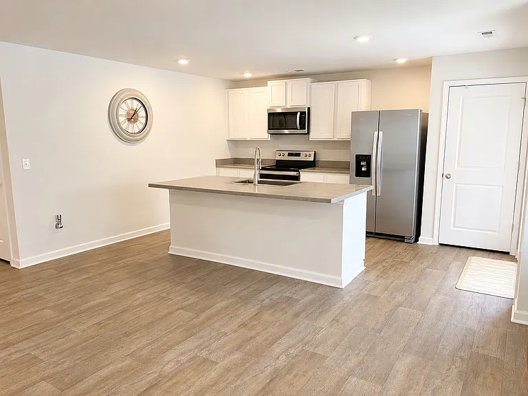 123 Cassidy Ln — Photo 4
