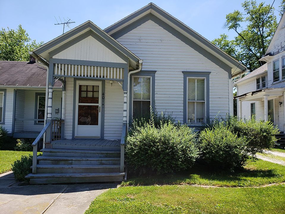 This duplex is located in the historic district of Crown Poi