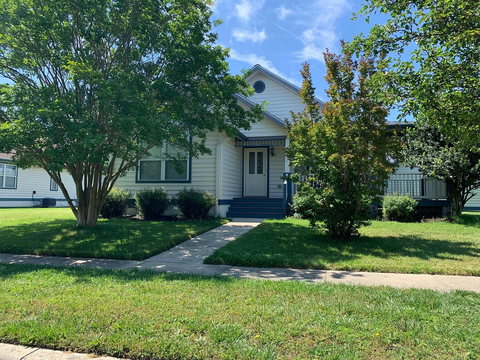 3 bed, 1655 sqft, $2,500 — Photo 1