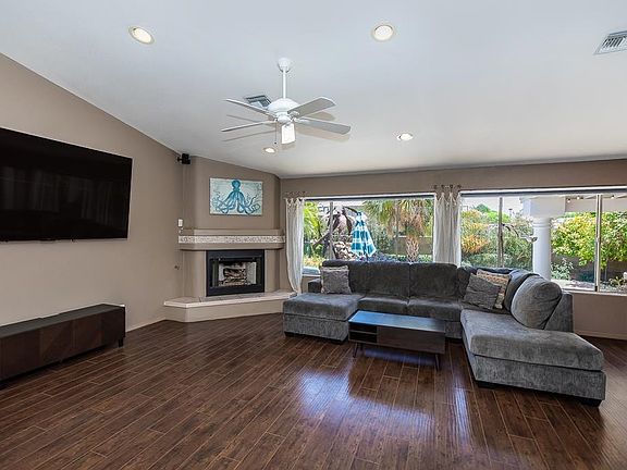 5th image of 1289 S 30th Ave