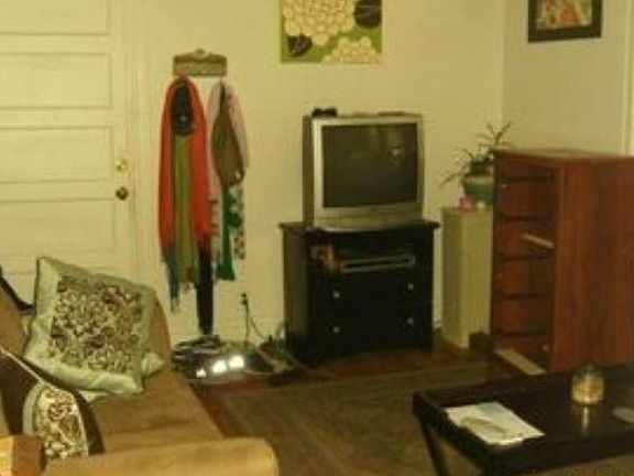 4th image of 911 N Leavitt St APT 3R