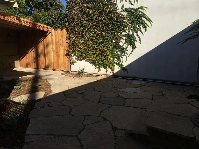 736 1/2 E Yanonali St — Photo 14
