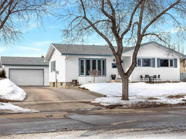 9028 95th Ave, Fort Saskatchewan, AB T8L 1C6