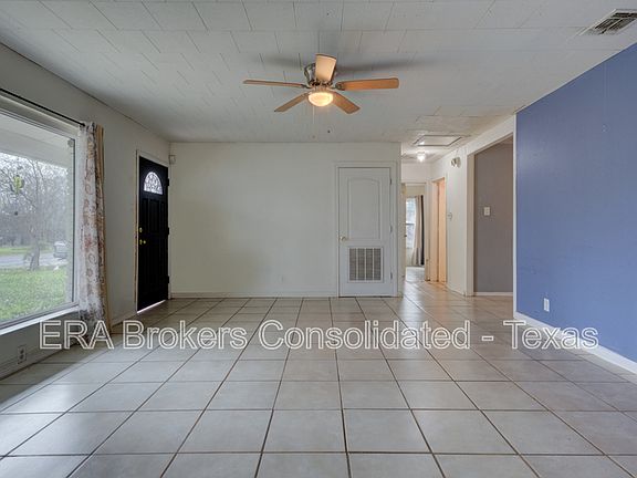 5th image of 5815 Pyle St