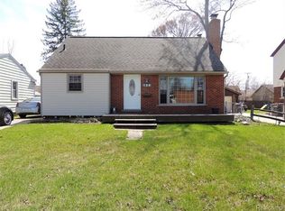 124 E 13 Mile Rd, Royal Oak, MI 48073