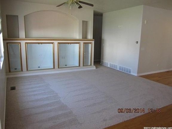 2nd image of 2999 S Shoreline Dr