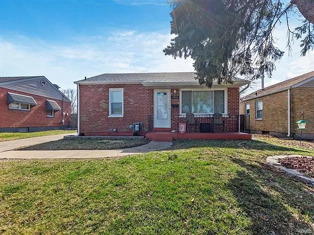 3004 Ramona Dr photo 1