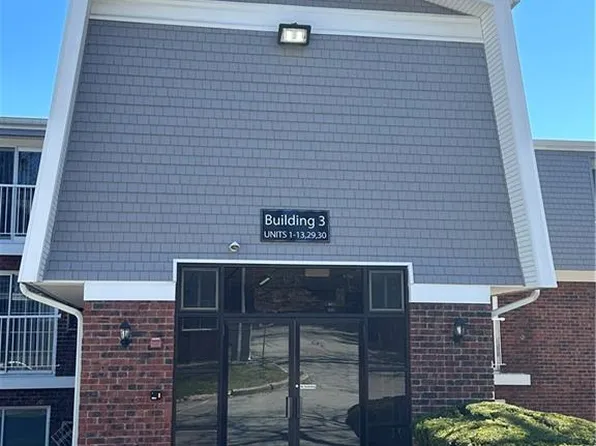 300 Smithfield Rd APT 3-12, North Providence, RI 02904