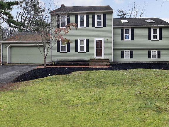 2nd image of 46 Rockland St