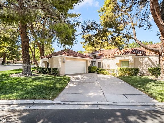 3rd image of 6986 Emerald Springs Ln