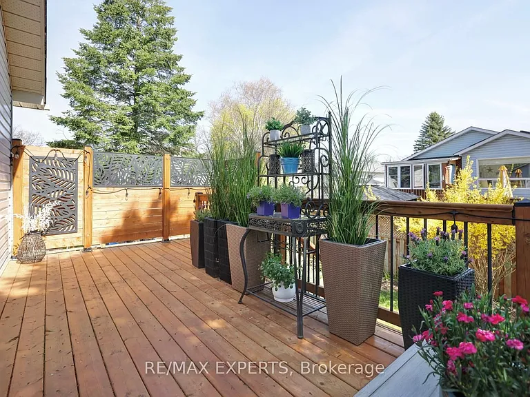 72 Donald Cres — Photo 33